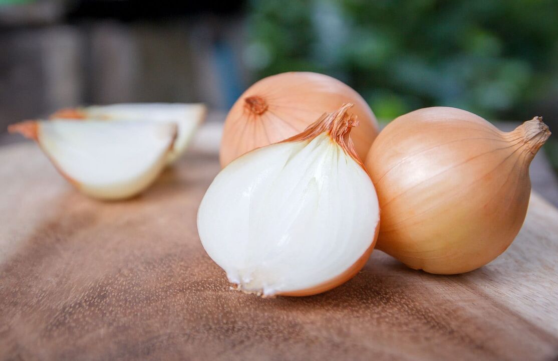 Onions for warts
